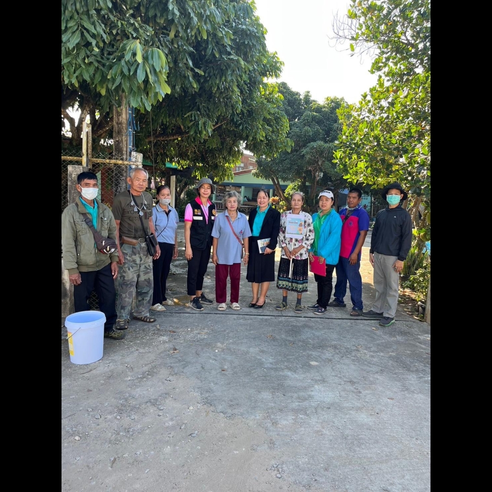 วันที่ 10 มกราคม 2567 เทศบาลตำบลเมืองยาว งานสาธารณสุขและสิ่งแวดล้อม ร่วมกับผู้นำหมู่บ้าน ตัวแทน อสม. ได้ดำเนินการสำรวจการจัดทำถังขยะเปียกลดโลกร้อนของครัวเรือน ในหมู่ 3 บ้านนาบัว ต.เมืองยาว