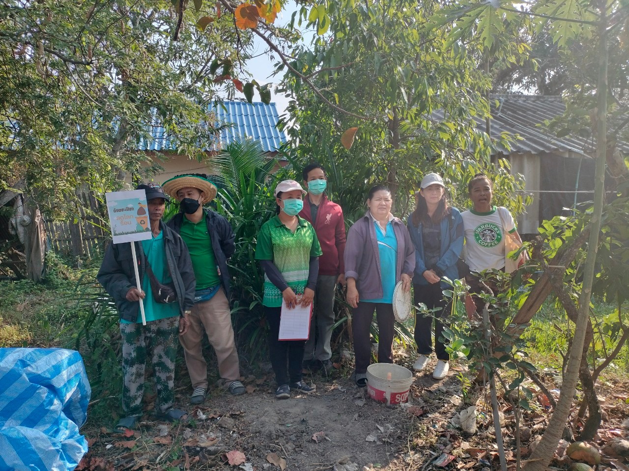 วันที่ 24 มกราคม 2567 เทศบาลตำบลเมืองยาว งานสาธารณสุขและสิ่งแวดล้อม ร่วมกับผู้นำหมู่บ้าน ตัวแทน อสม. ได้ดำเนินการสำรวจการจัดทำถังขยะเปียกลดโลกร้อนของครัวเรือน ในหมู่ 10 บ้านเหล่า ต.เมืองยาว